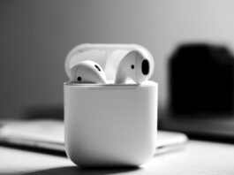 Apple's AirPods Approved as Hearing Aids