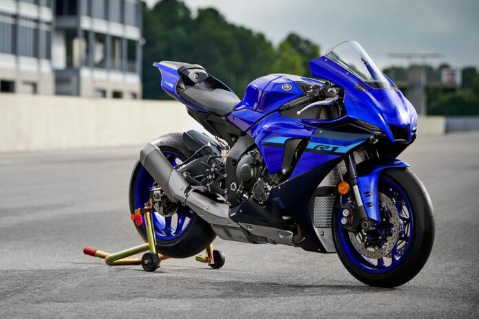 2025-yamaha-yzf-r1-and-yzf-r1m-models